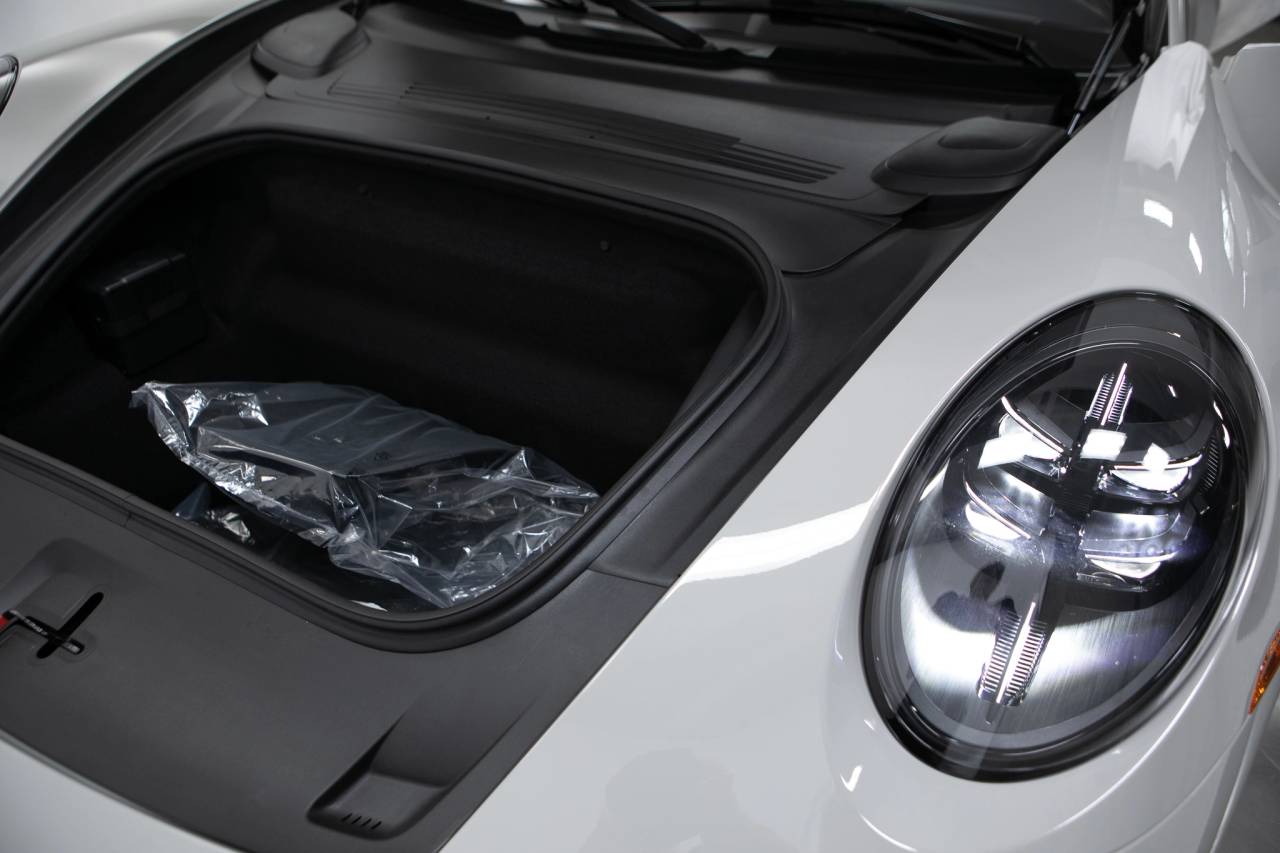 Thumbnail: 2026 Porsche 911 - 33