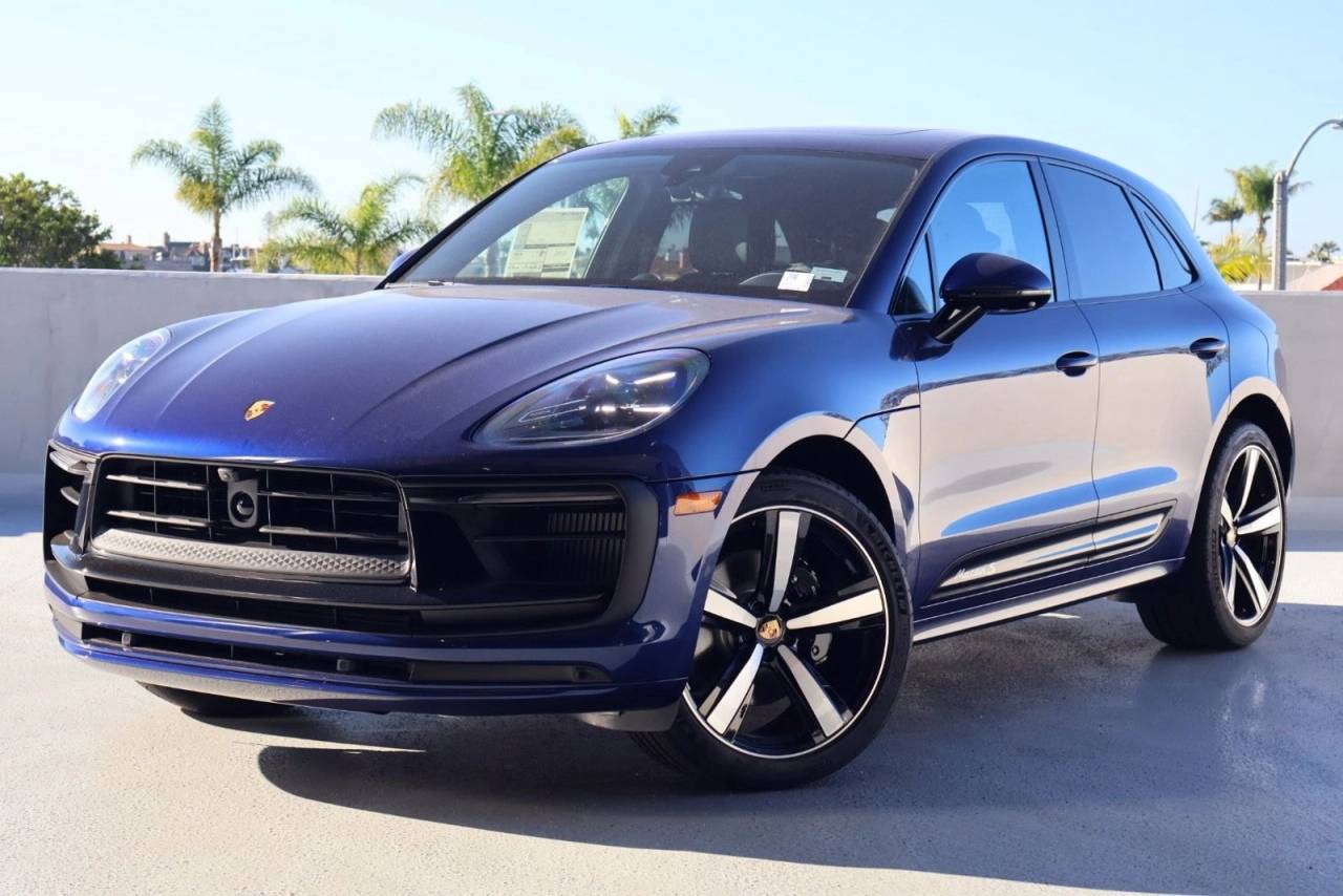 Thumbnail: 2026 Porsche Macan - 1