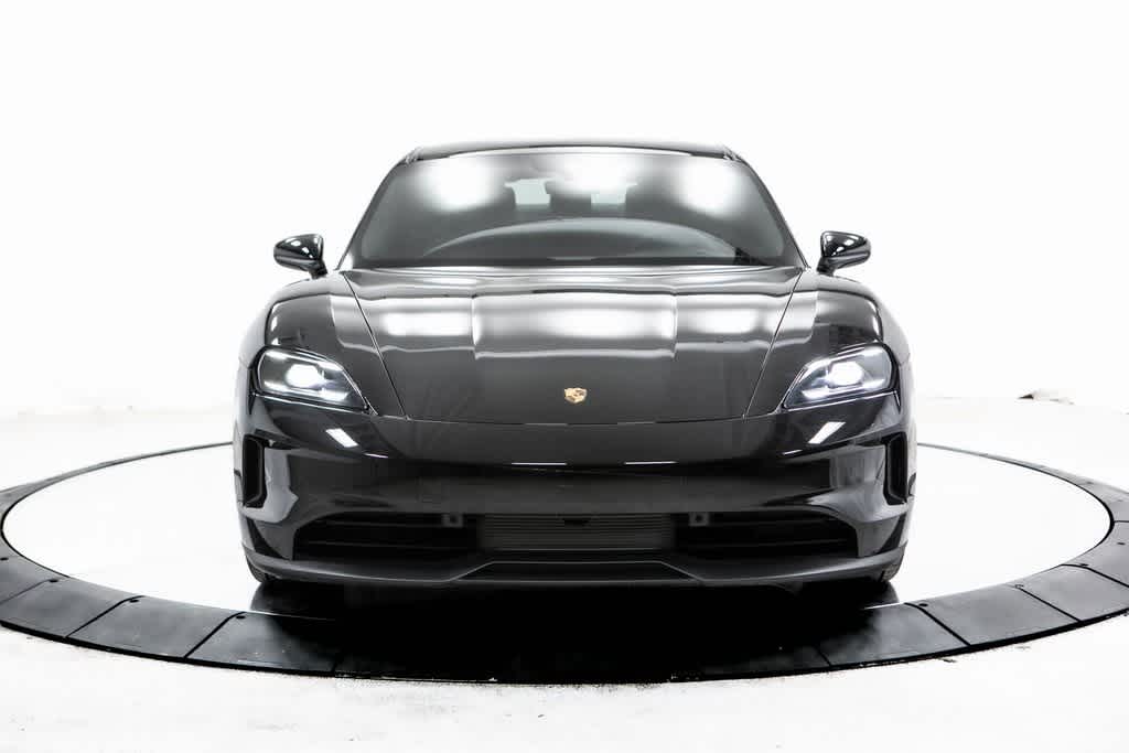 Thumbnail: 2025 Porsche Taycan - 10