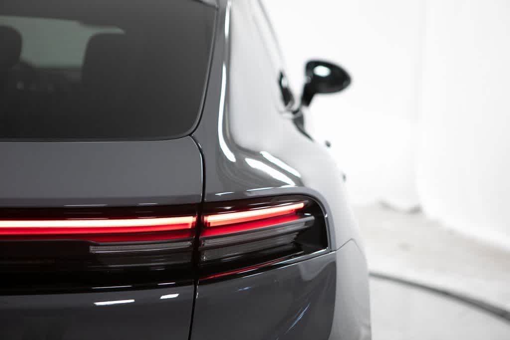Thumbnail: 2025 Porsche Macan - 39