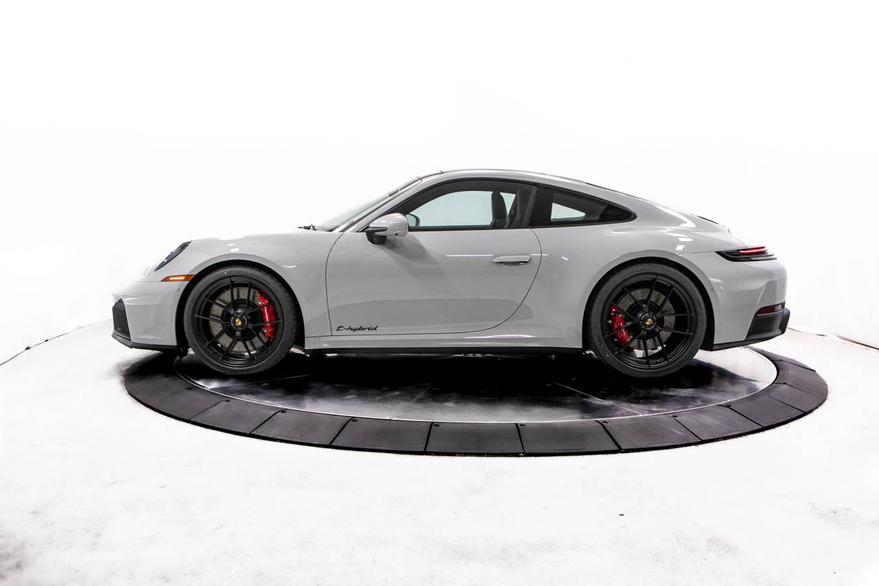 Thumbnail: 2026 Porsche 911 - 2