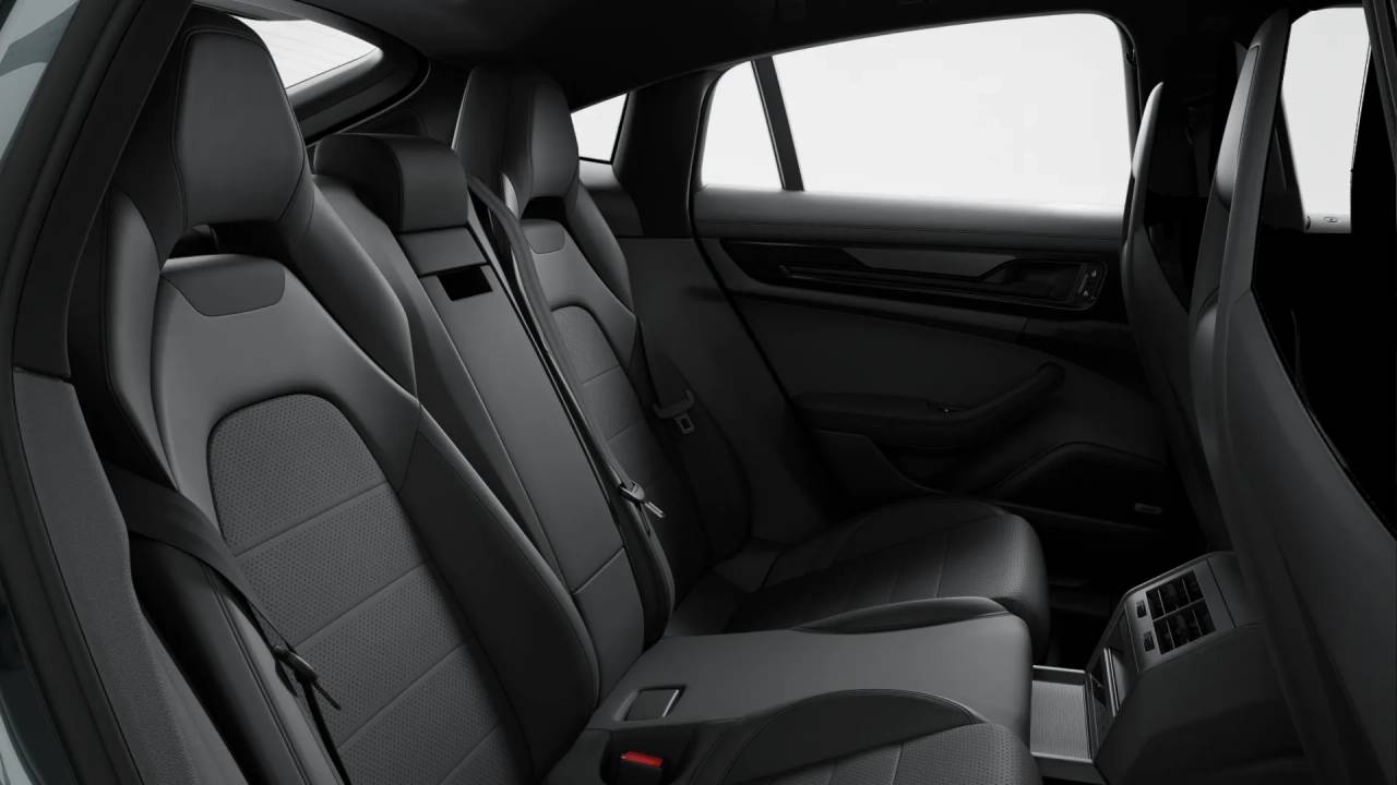 Thumbnail: 2026 Porsche Panamera - 11