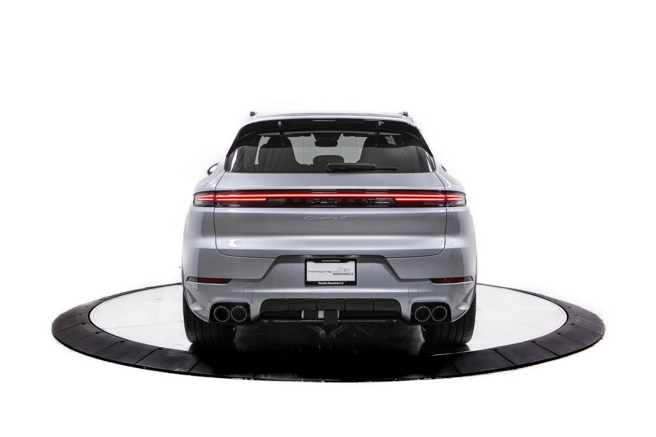 Thumbnail: 2026 Porsche Cayenne - 6