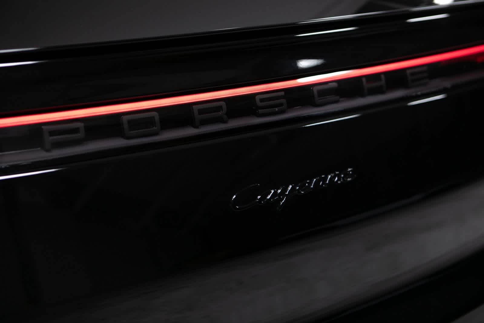 Thumbnail: 2022 Porsche Cayenne - 36