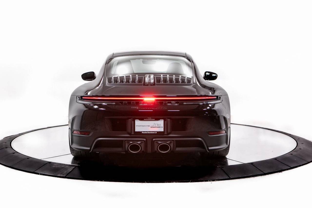 Thumbnail: 2026 Porsche 911 - 6