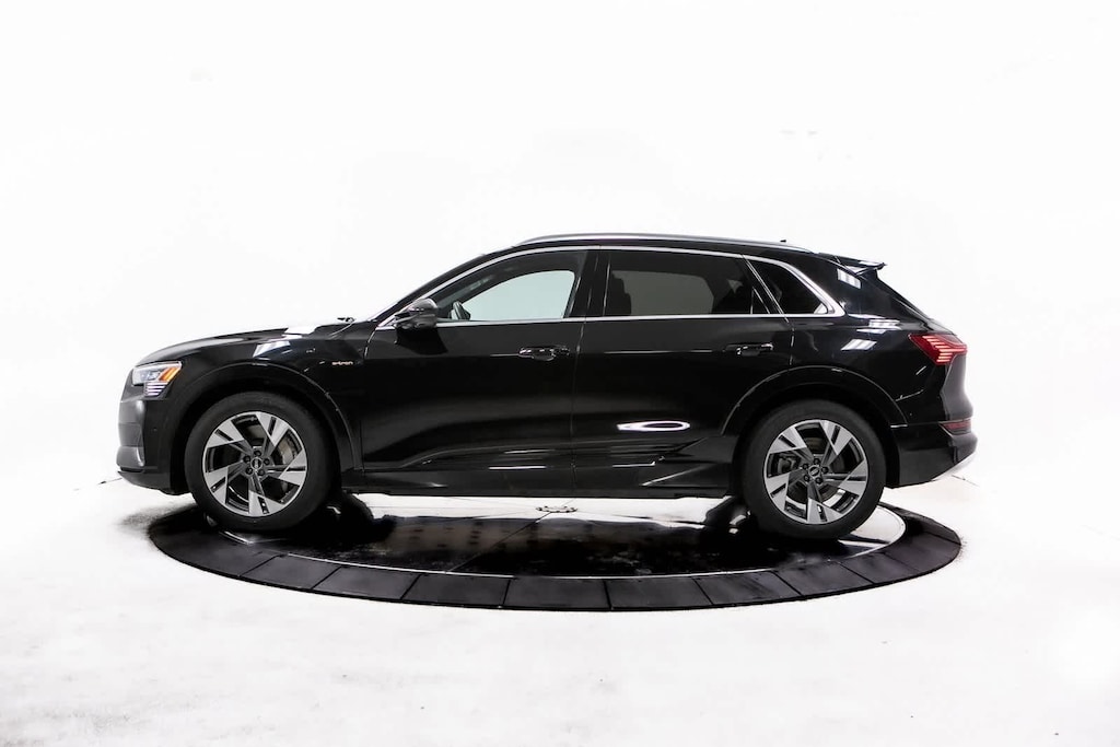 Used 2022 Audi e-tron Premium Plus SUV