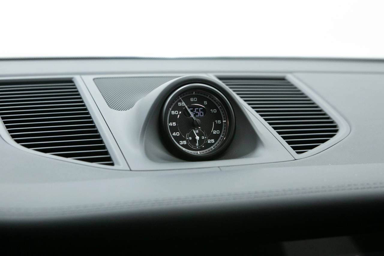 Thumbnail: 2026 Porsche Macan - 34