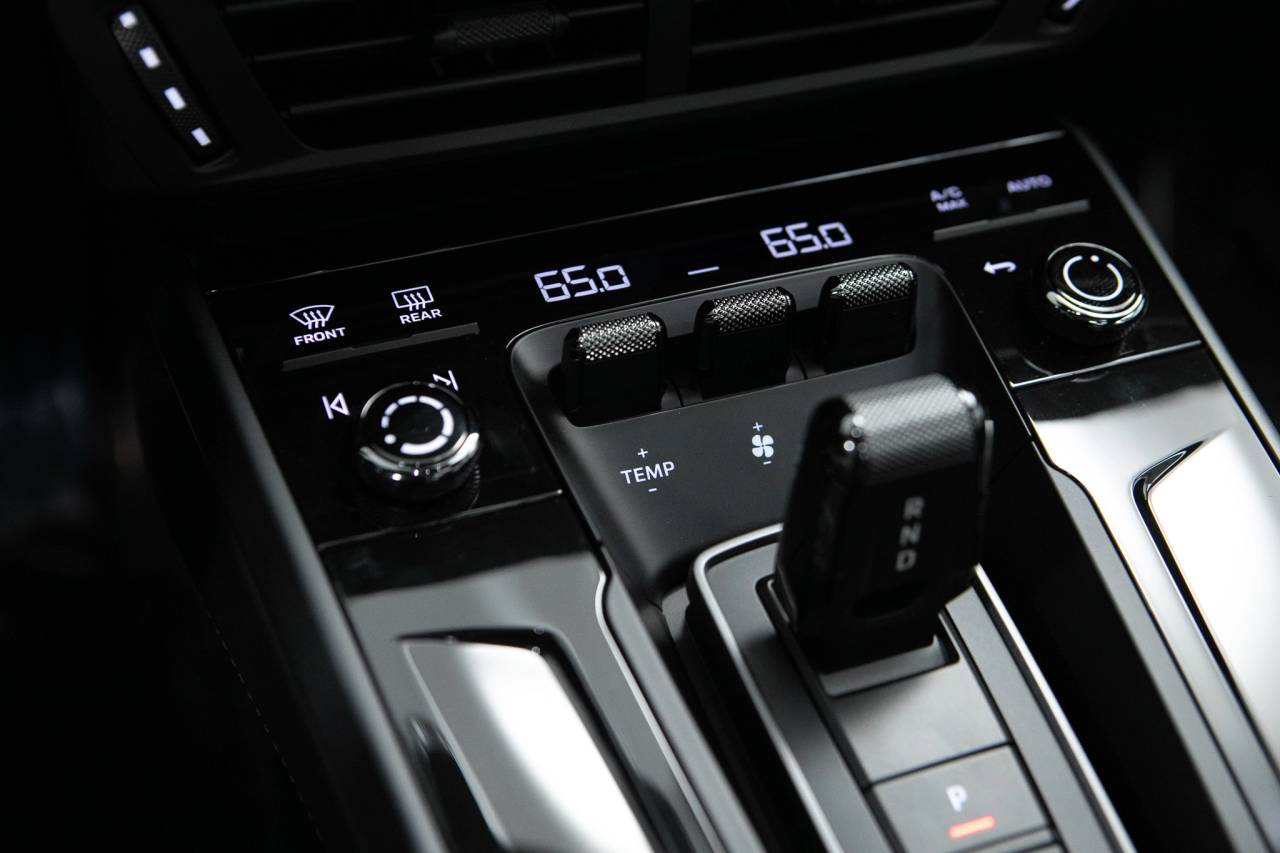 Thumbnail: 2026 Porsche 911 - 34