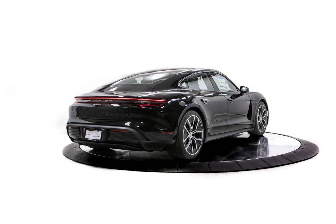 Thumbnail: 2026 Porsche Taycan - 7