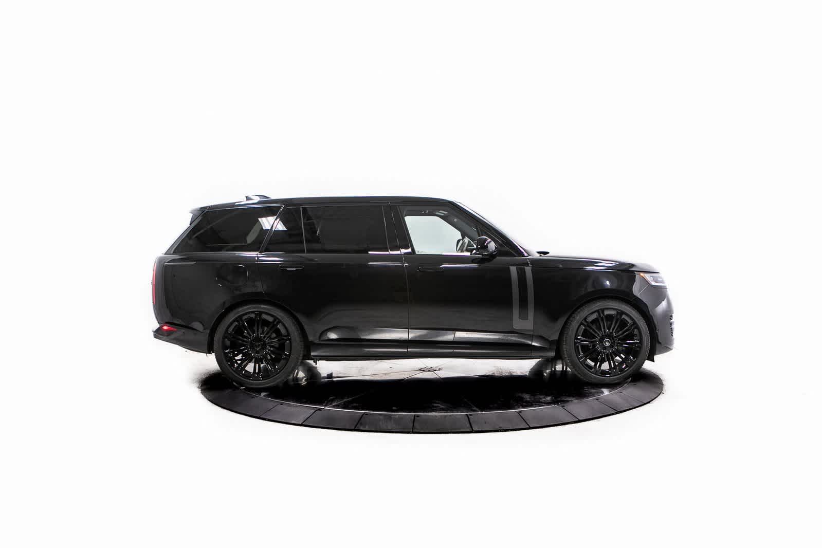 Thumbnail: 2023 Land Rover Range Rover - 8