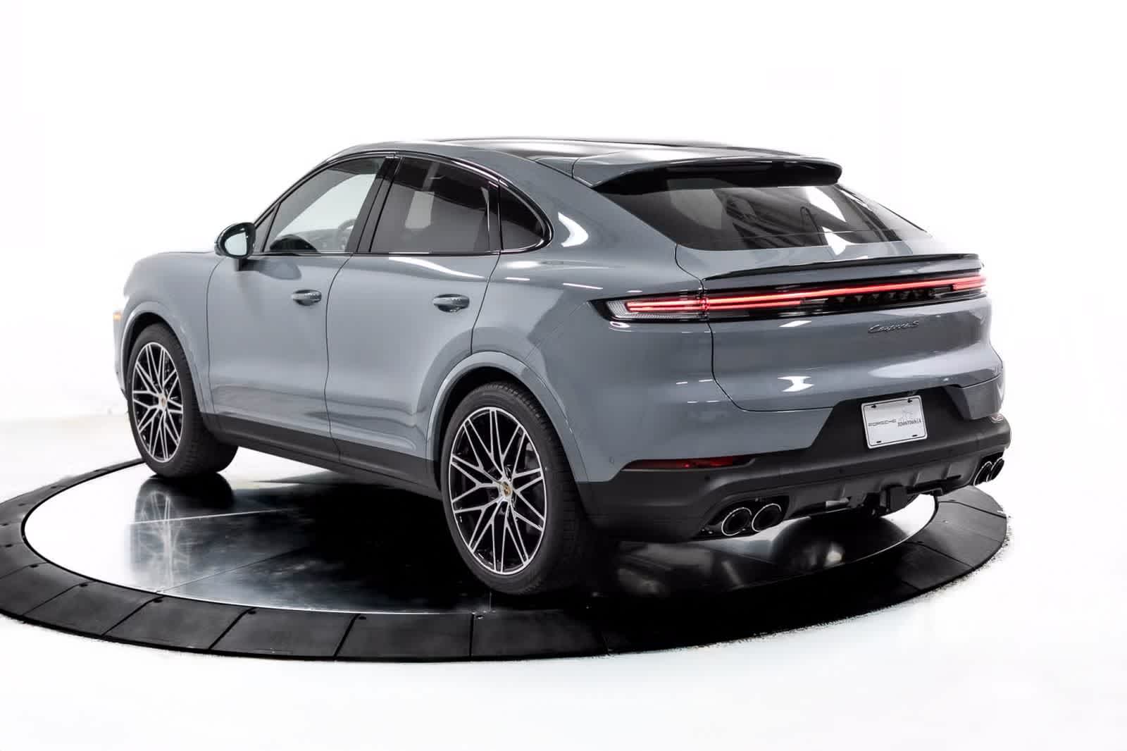 Thumbnail: 2025 Porsche Cayenne - 3