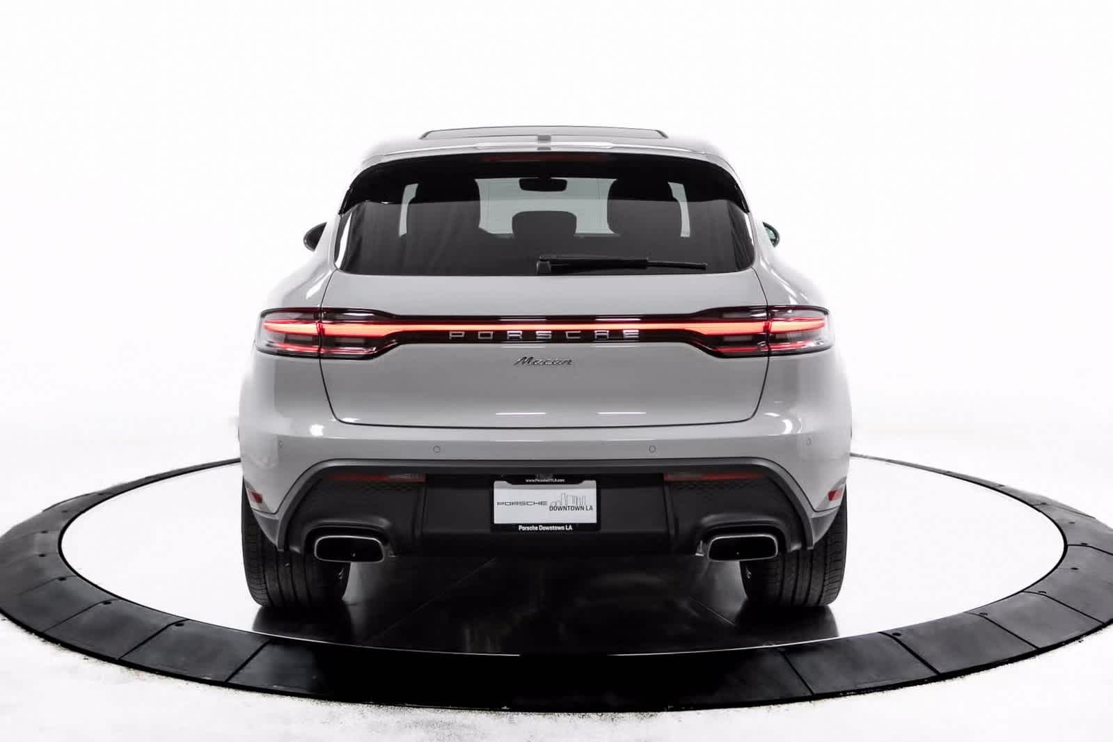 Thumbnail: 2025 Porsche Macan - 6