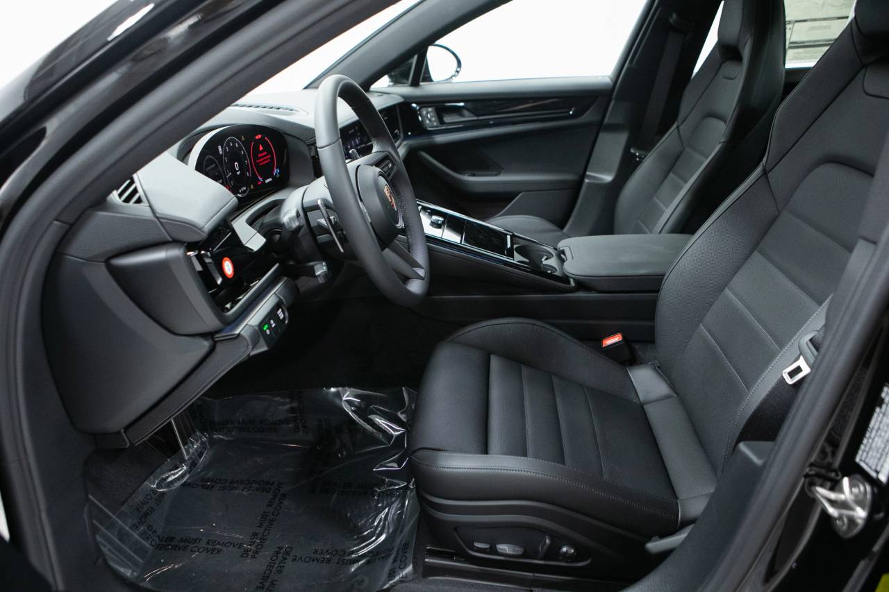 Thumbnail: 2026 Porsche Panamera - 23