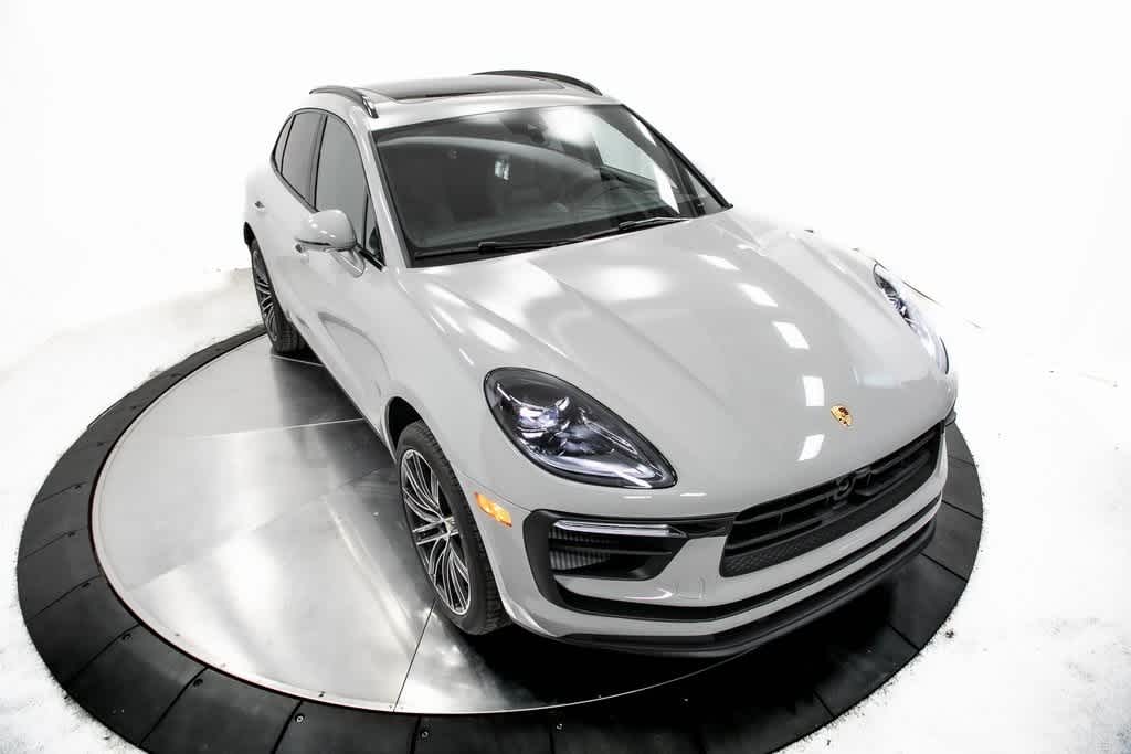 Thumbnail: 2025 Porsche Macan - 40