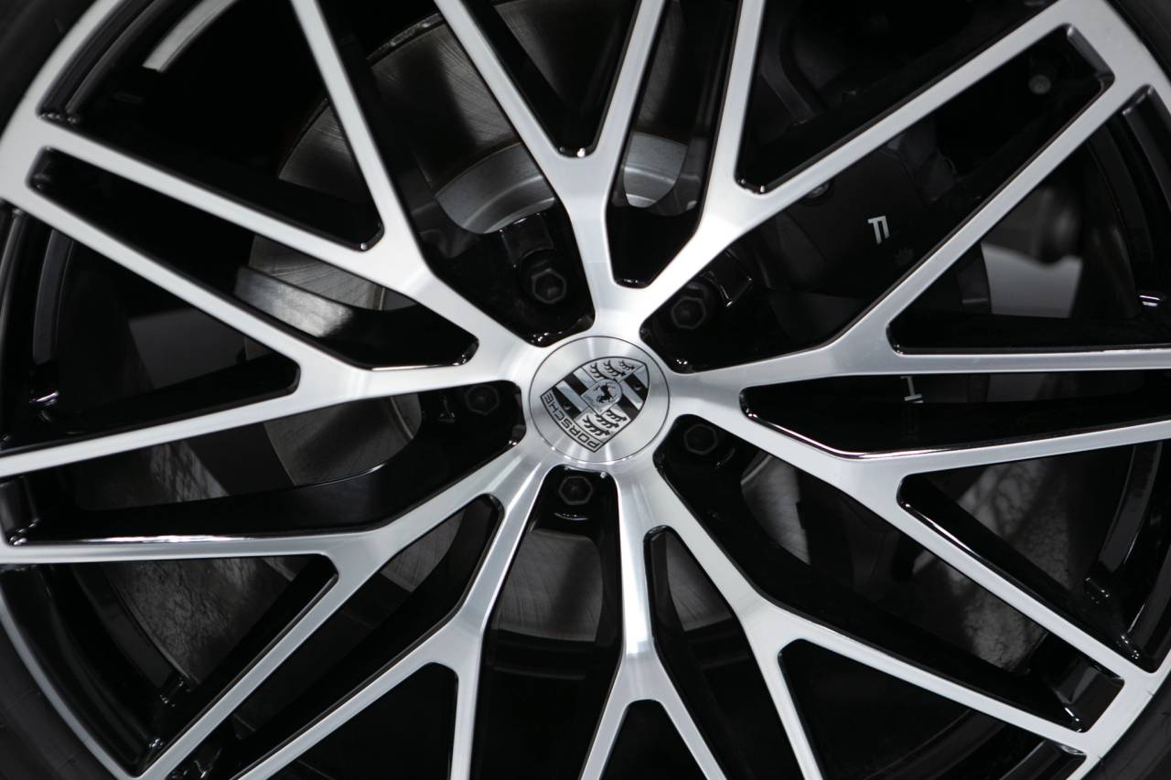 Thumbnail: 2026 Porsche Macan - 11