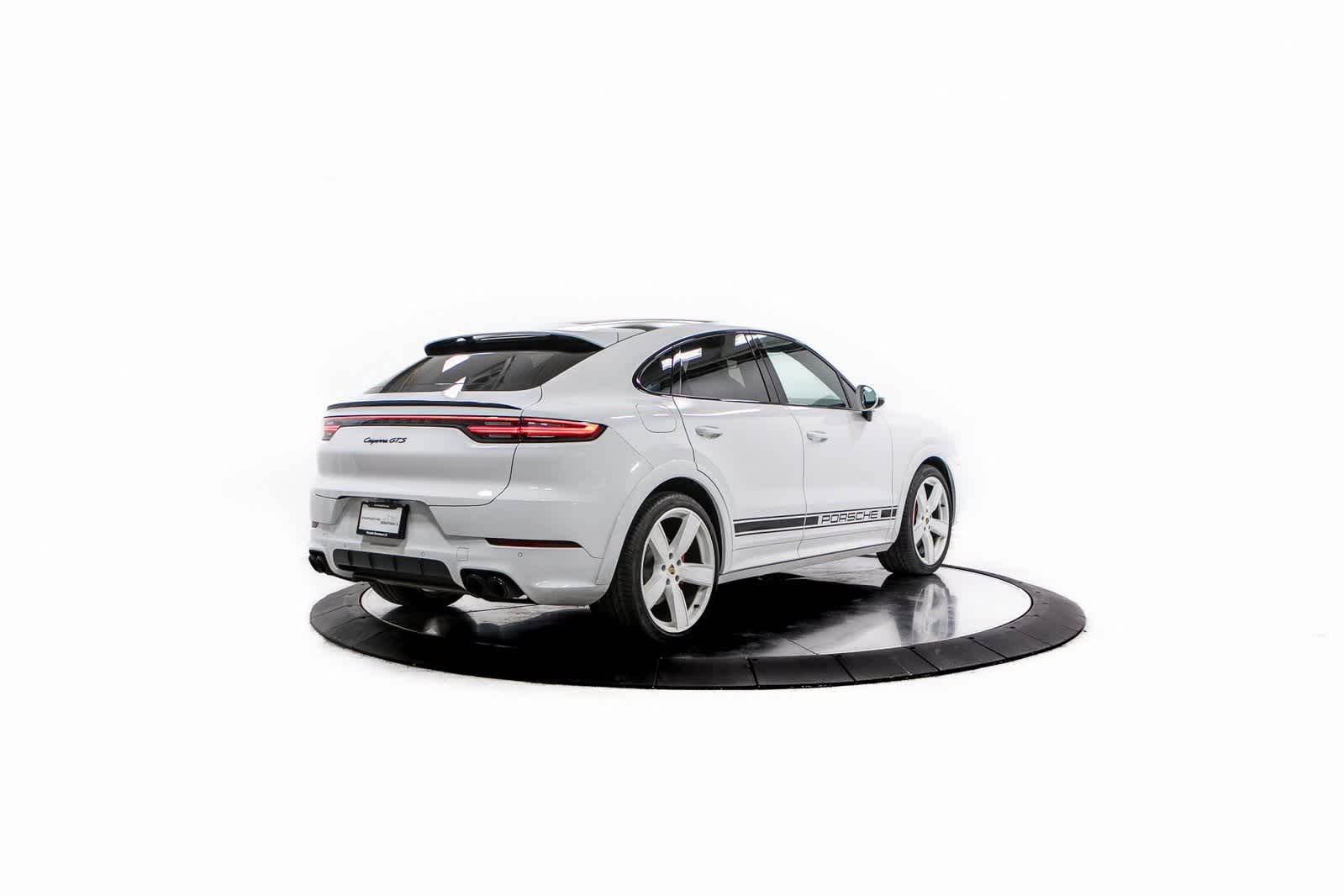 Thumbnail: 2023 Porsche Cayenne - 7
