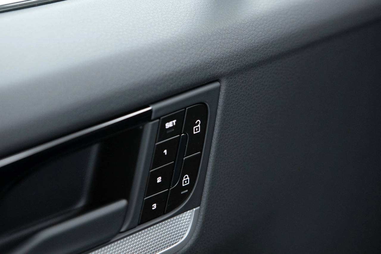 Thumbnail: 2026 Porsche  - 25