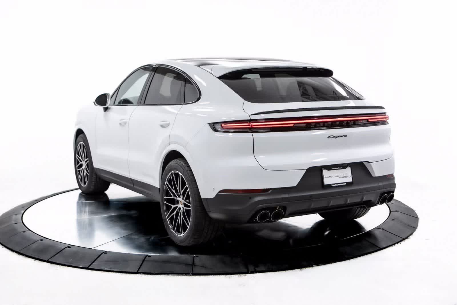 Thumbnail: 2025 Porsche Cayenne - 3
