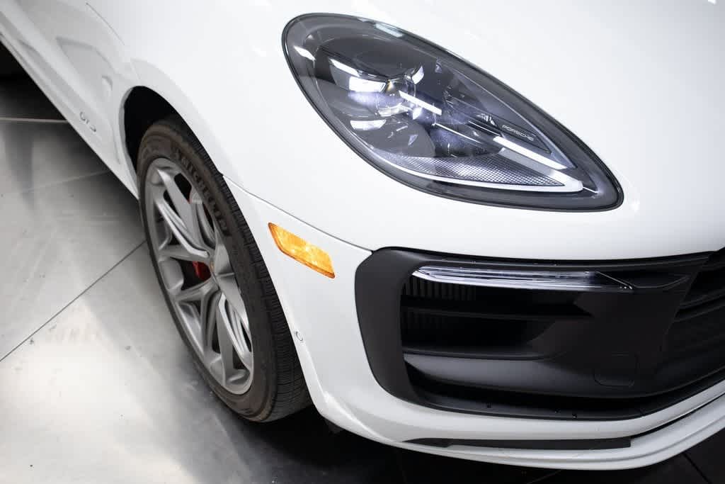 Thumbnail: 2024 Porsche Macan - 12