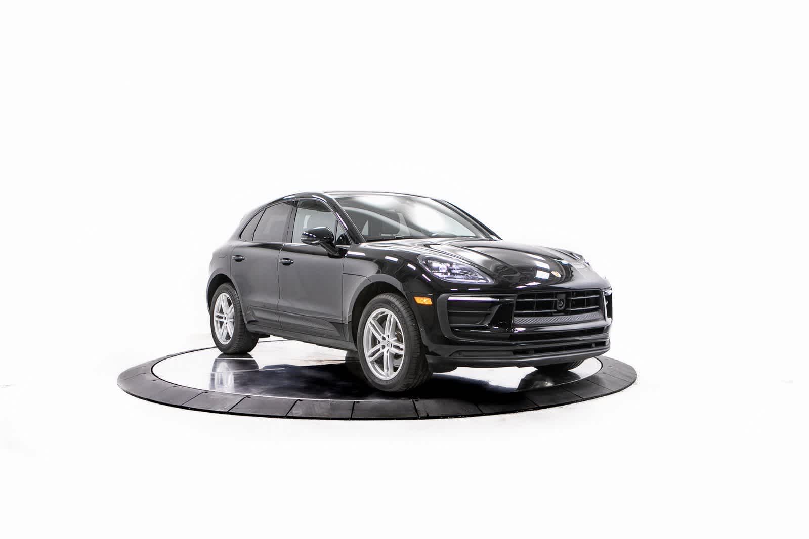 Thumbnail: 2023 Porsche Macan - 9