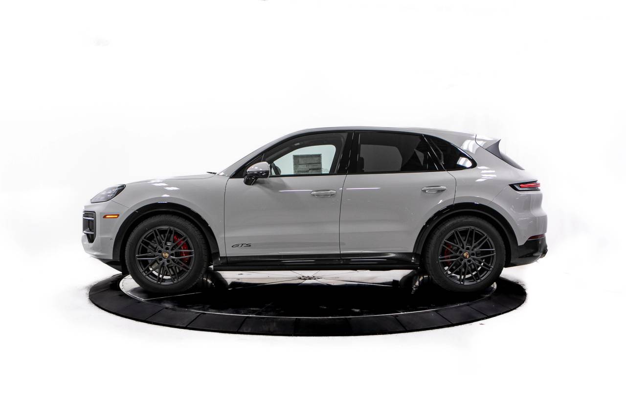 Thumbnail: 2026 Porsche Cayenne - 2