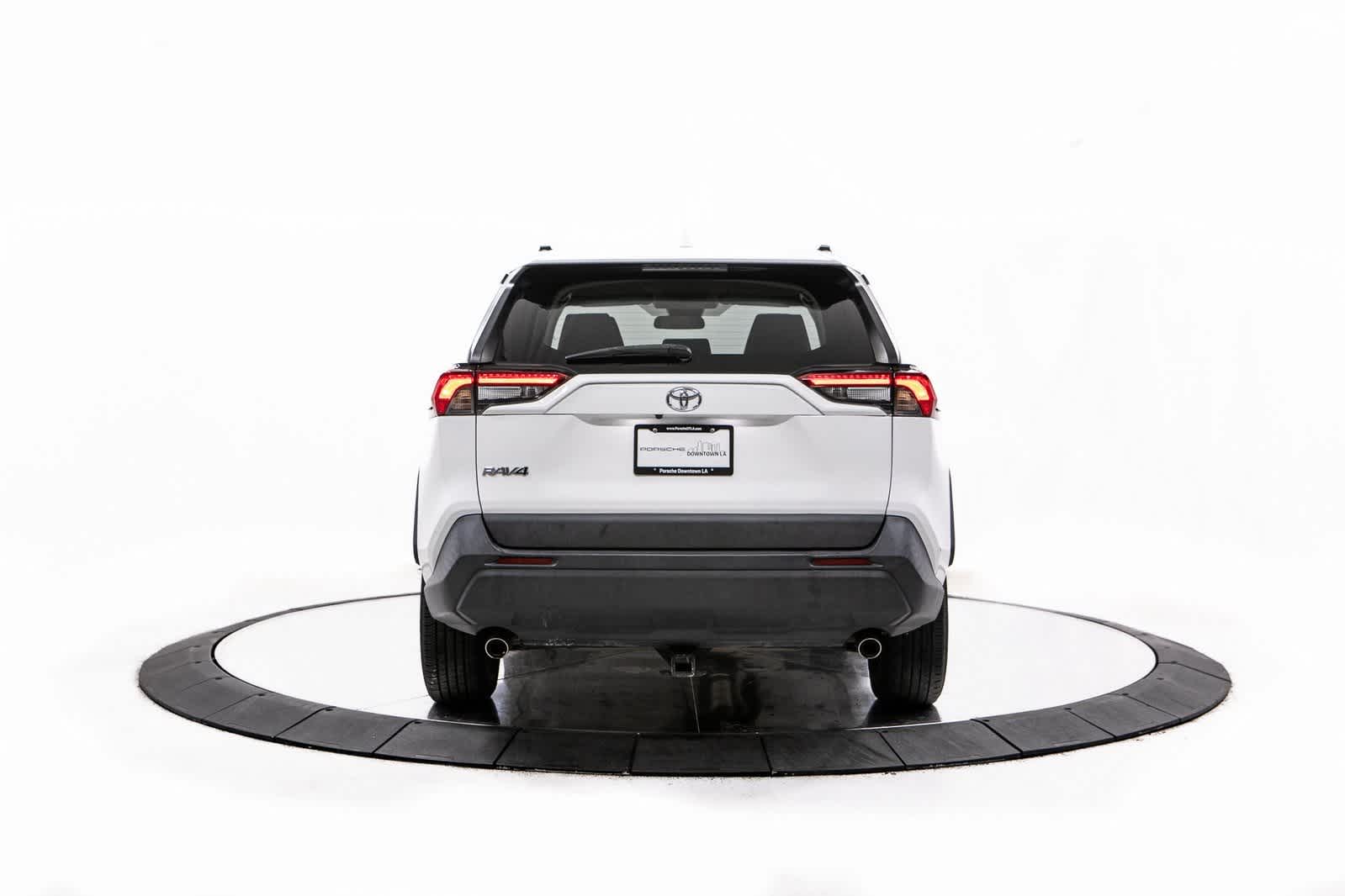 Thumbnail: 2021 Toyota RAV4 - 6