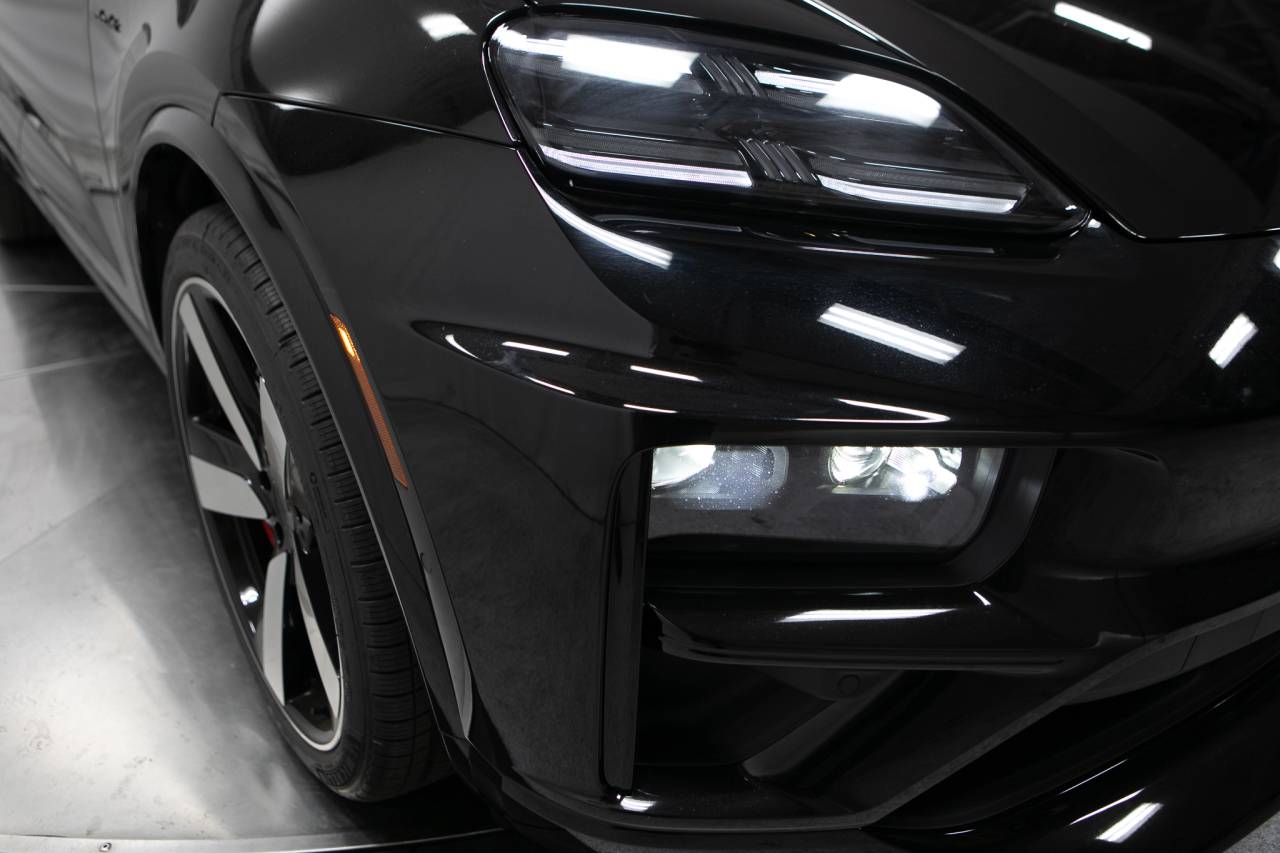 Thumbnail: 2025 Porsche Macan - 12