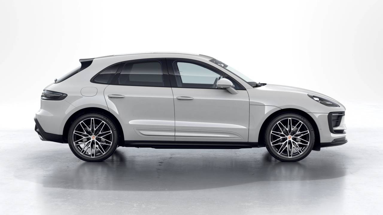 Thumbnail: 2026 Porsche Macan - 6