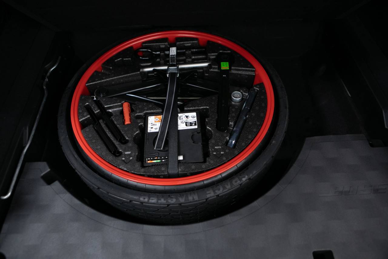 Thumbnail: 2026 Porsche Cayenne - 40