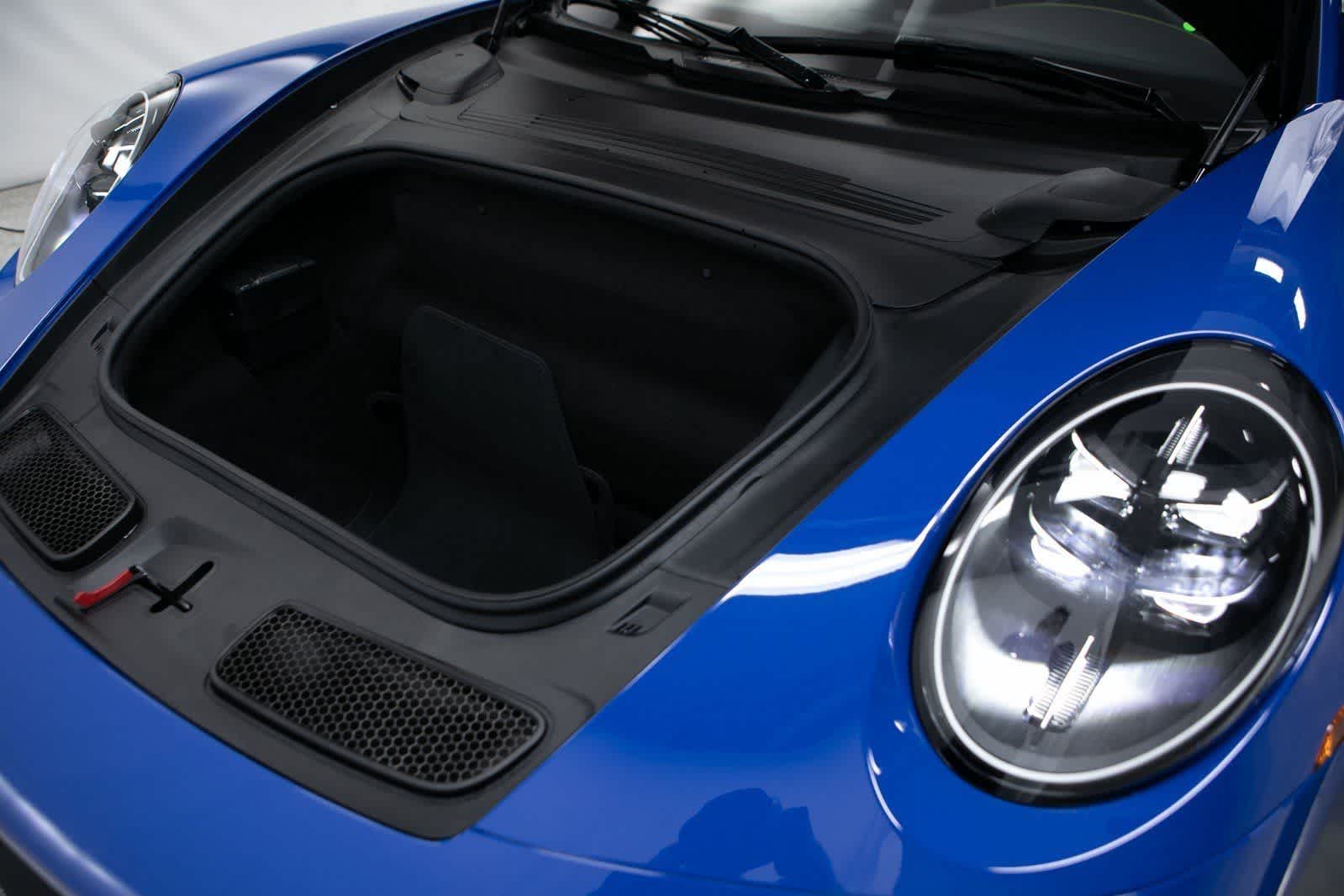 Thumbnail: 2025 Porsche 911 - 30