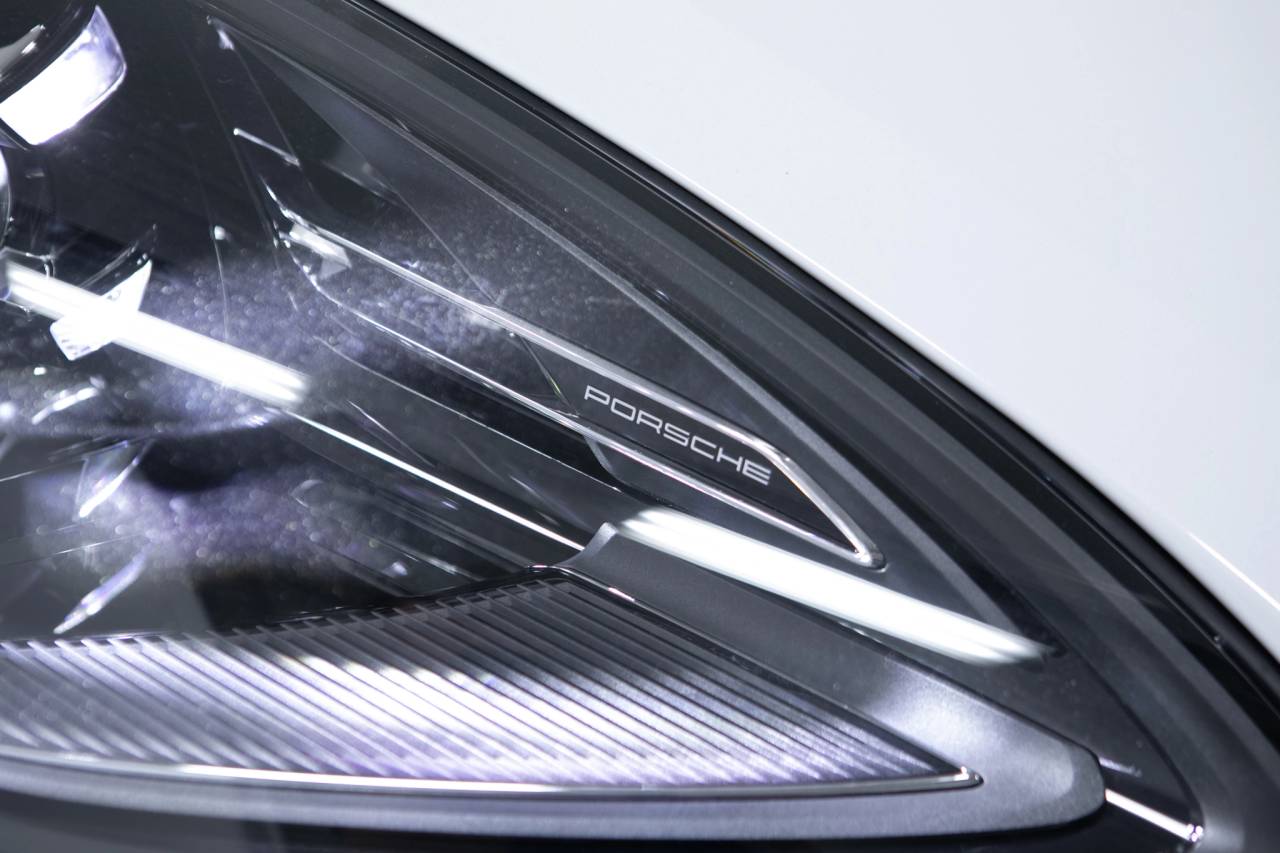 Thumbnail: 2026 Porsche Macan - 13