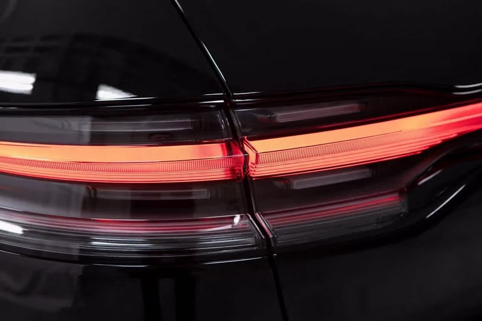 Thumbnail: 2025 Porsche Macan - 35