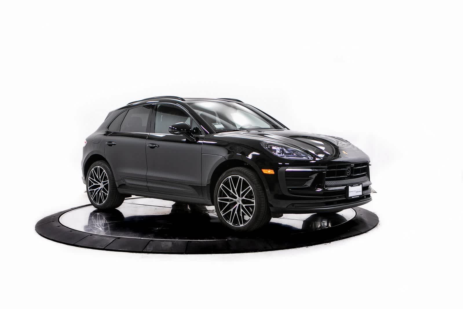 Thumbnail: 2025 Porsche Macan - 9