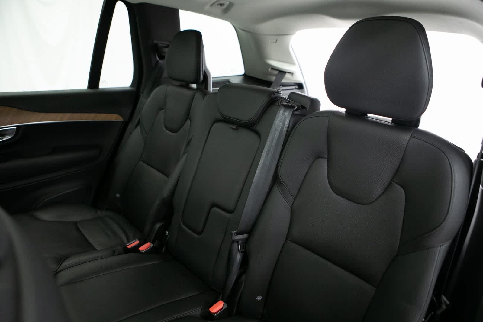 Thumbnail: 2022 Volvo XC90 - 29