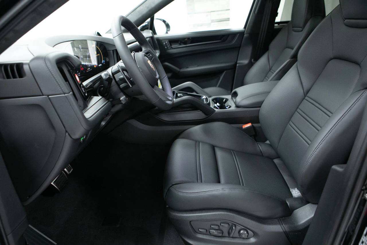 Thumbnail: 2026 Porsche  - 23