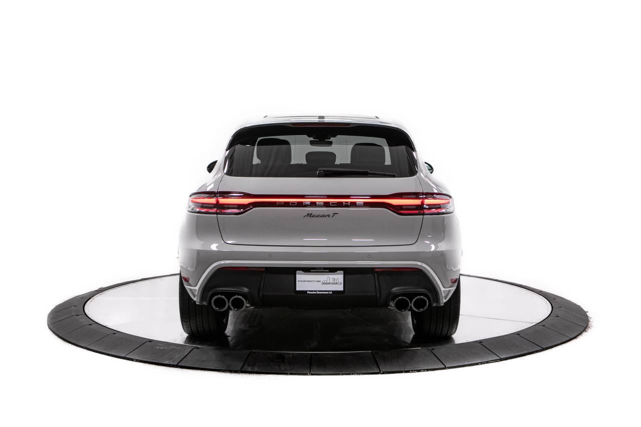 Thumbnail: 2026 Porsche Macan - 6