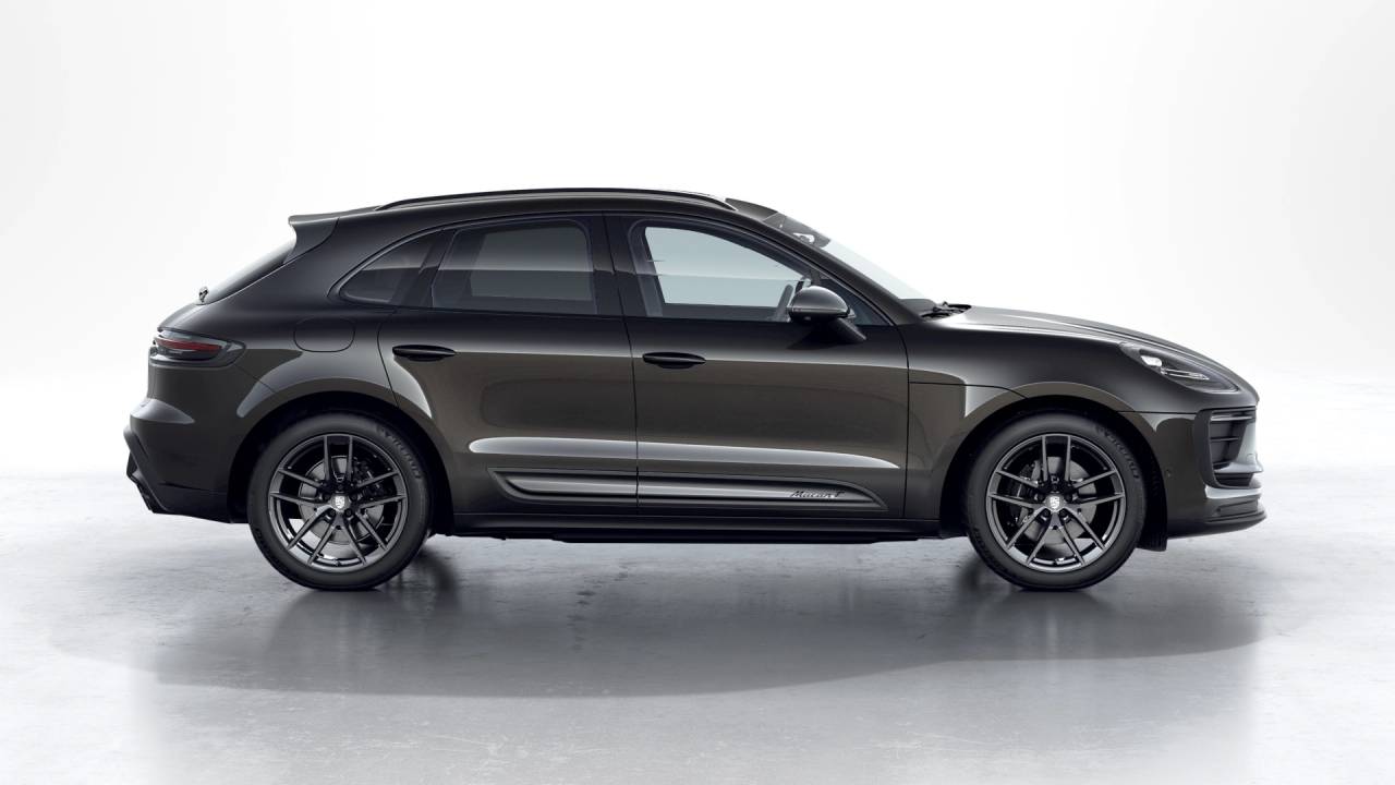Thumbnail: 2026 Porsche Macan - 6