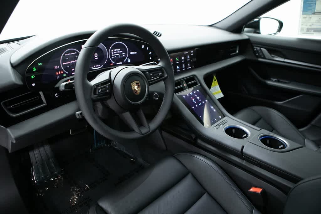 Thumbnail: 2025 Porsche Taycan - 4