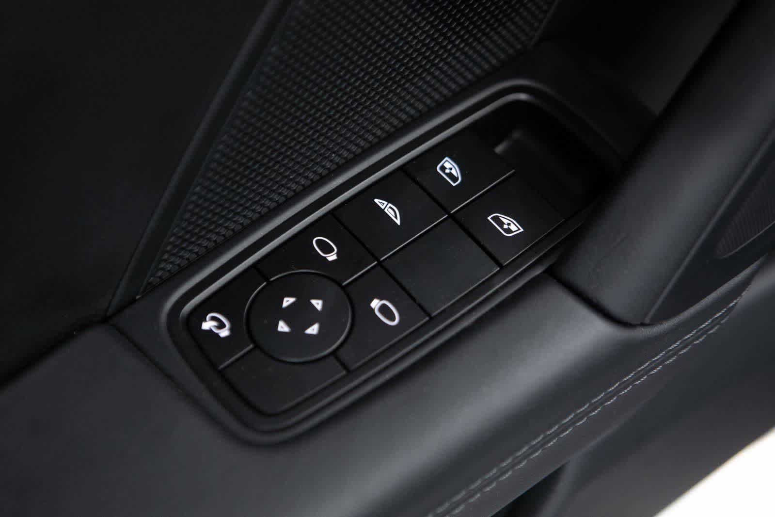 Thumbnail: 2025 Porsche 911 - 13