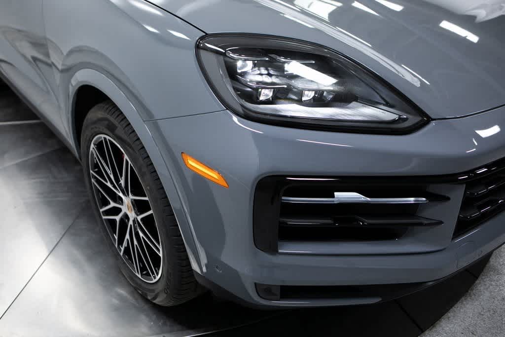 Thumbnail: 2025 Porsche Cayenne - 12