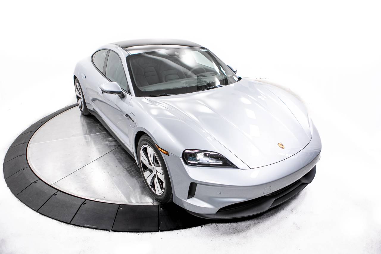 Thumbnail: 2025 Porsche Taycan - 19