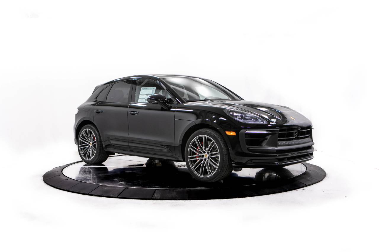 Thumbnail: 2026 Porsche Macan - 9