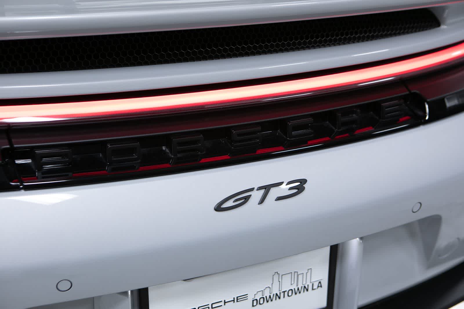 Thumbnail: 2026 Porsche 911 - 19