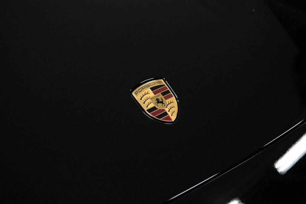Thumbnail: 2025 Porsche Taycan - 19