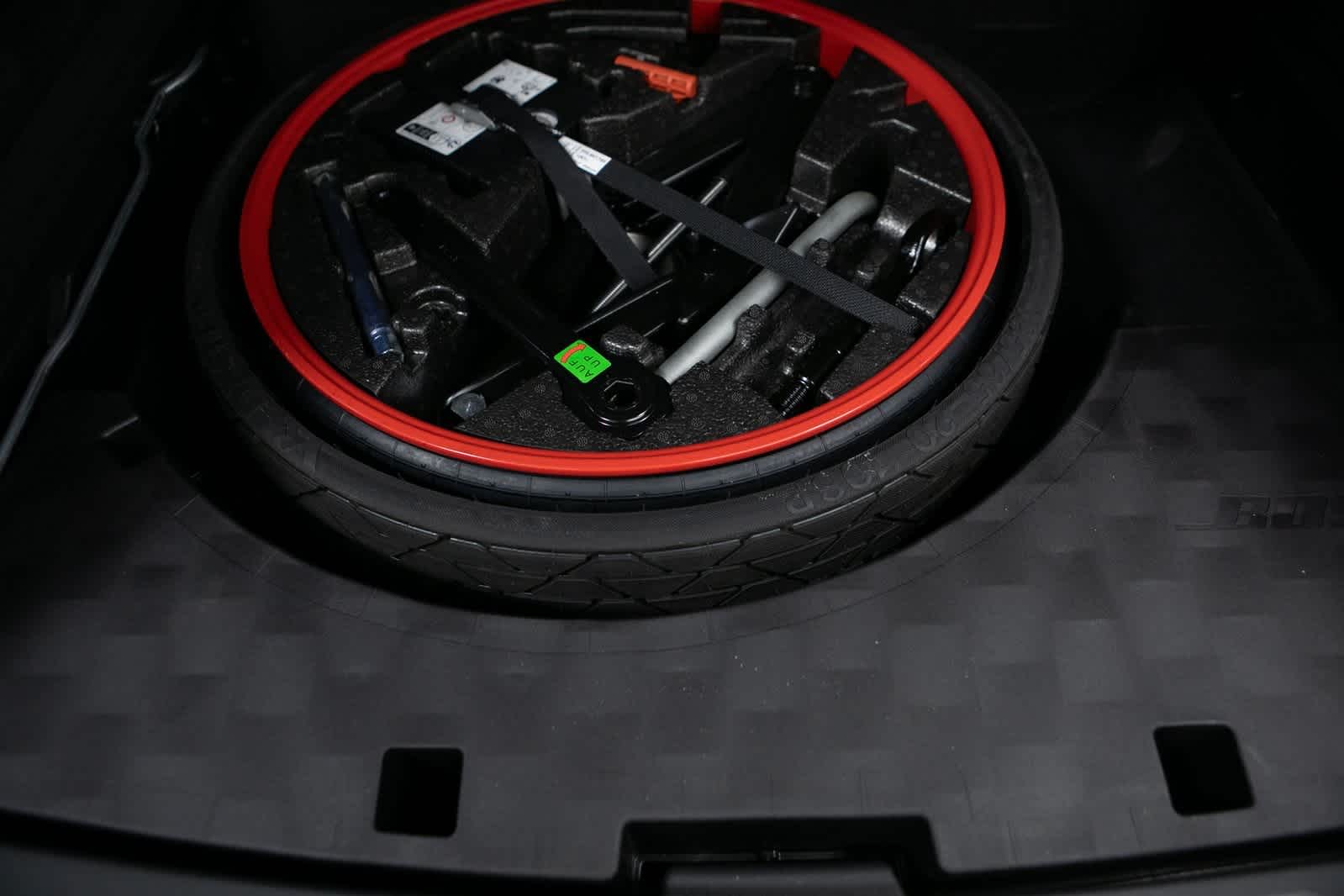 Thumbnail: 2024 Porsche Cayenne - 34