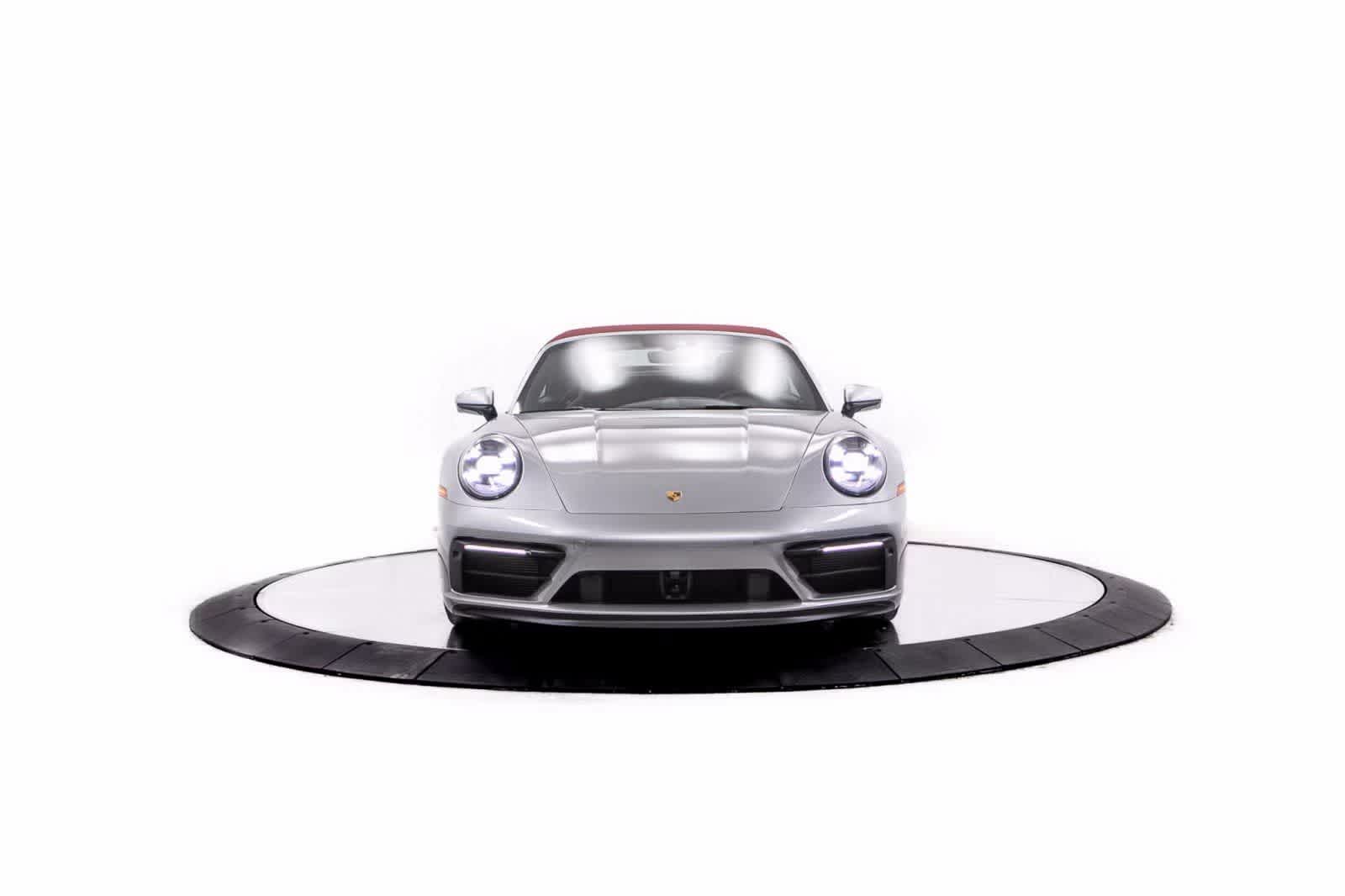 Thumbnail: 2024 Porsche 911 - 10
