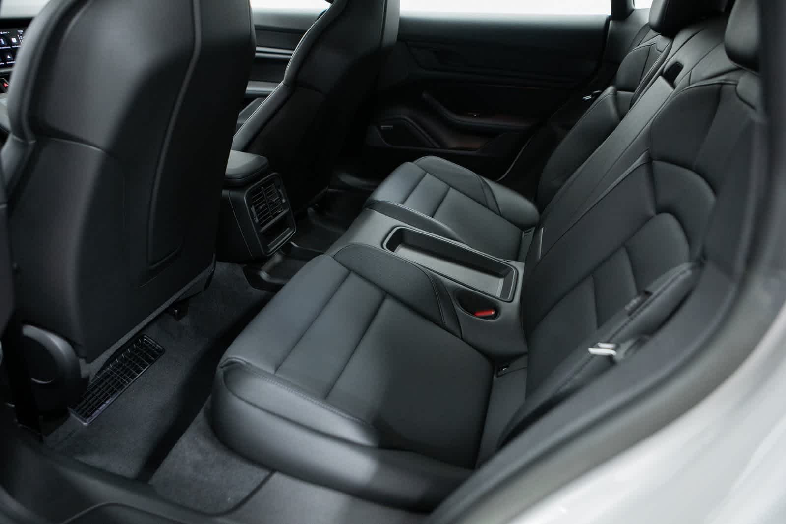 Thumbnail: 2024 Porsche Taycan - 27