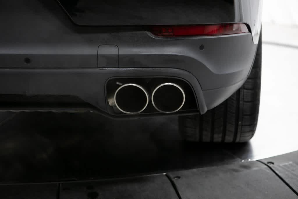 Thumbnail: 2024 Porsche Cayenne - 37