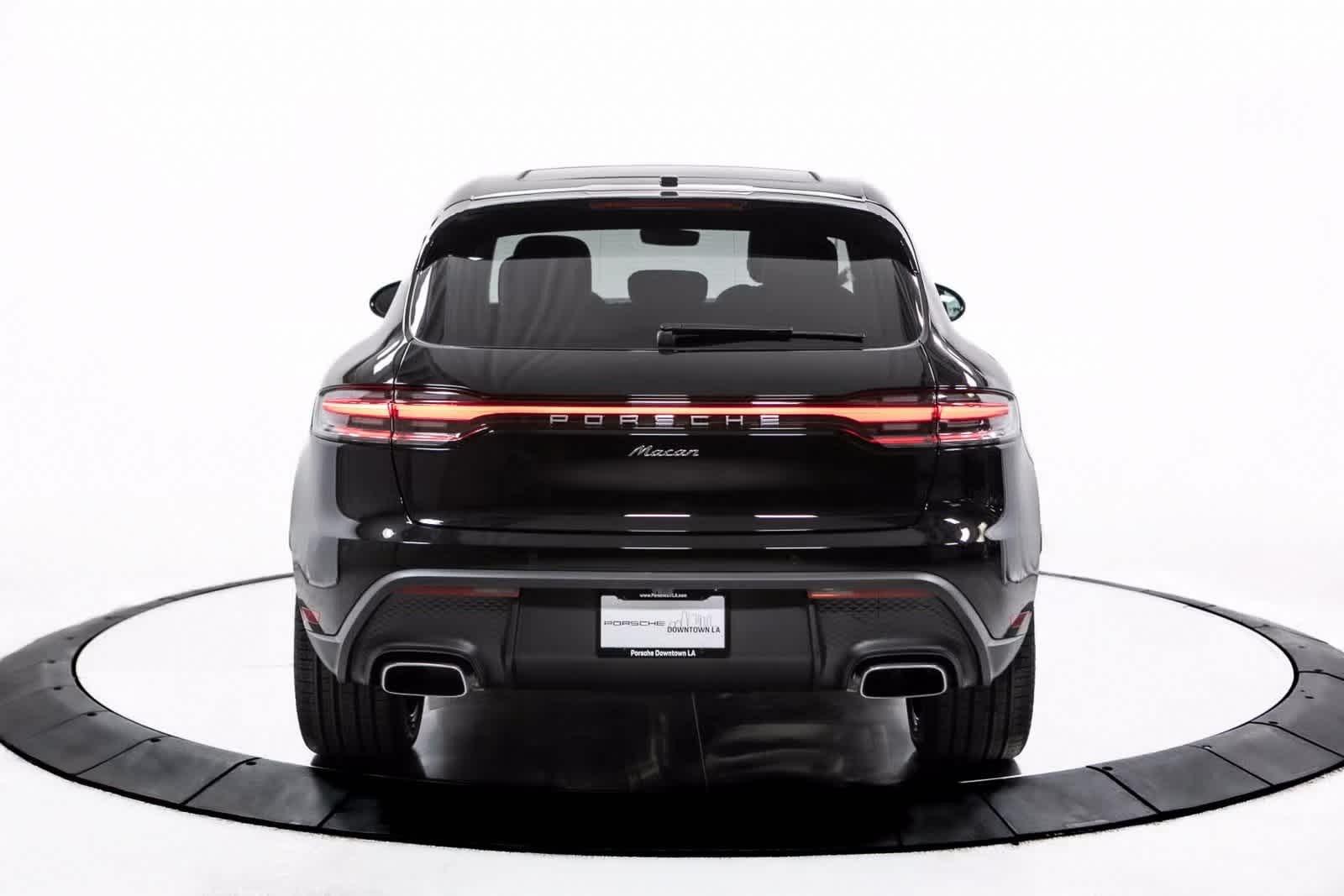 Thumbnail: 2025 Porsche Macan - 6