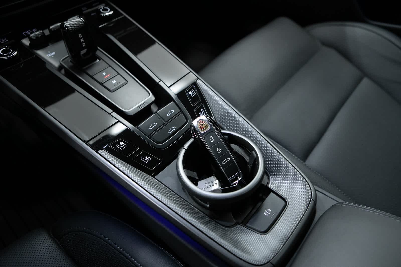 Thumbnail: 2021 Porsche 911 - 24